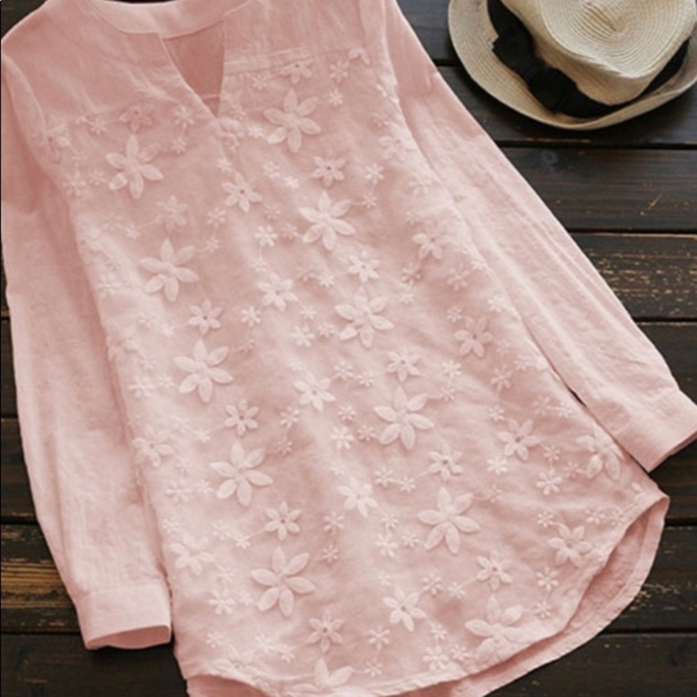 V neck long sleeve embroidered overlay M